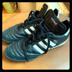 Adidas Men's Black Soccer Cleat Sneakers, Size 10.